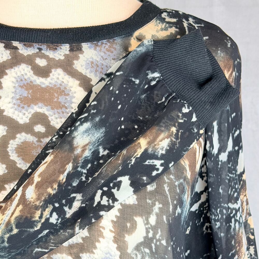 Cabi Woman Med Blouse Sheer Chiffon Python Print Ribbed Bottom - Picture 8 of 11